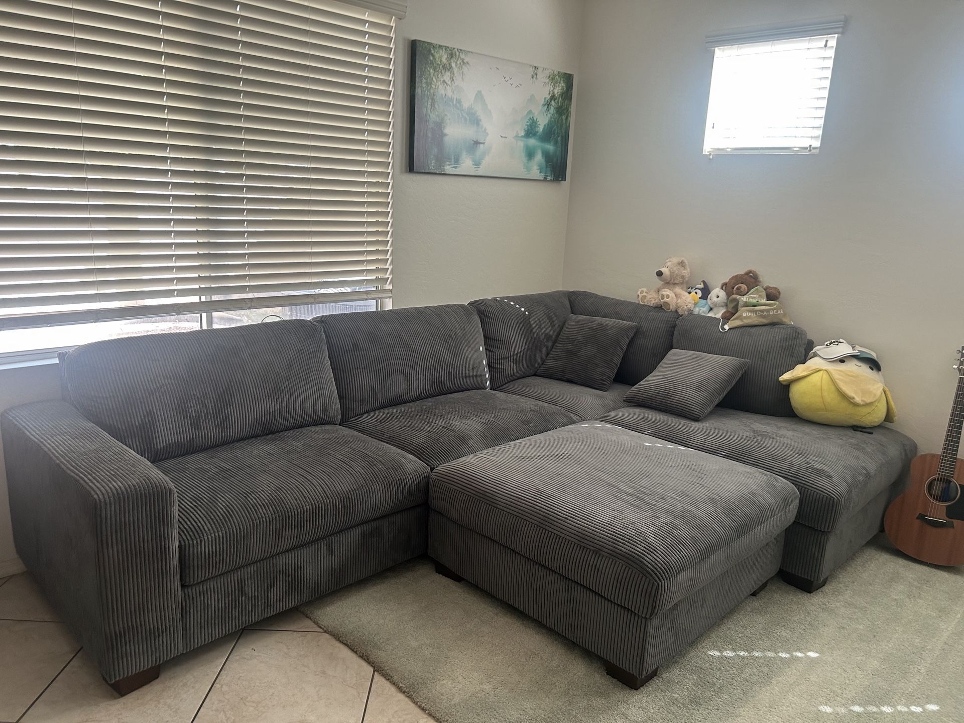 Thomasville Artesia Fabric Sectional with Ottoman, Gray