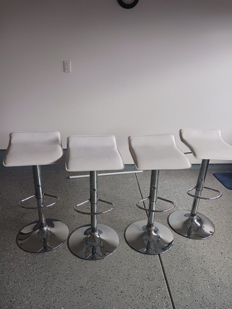 Swivel Bar Stools 4