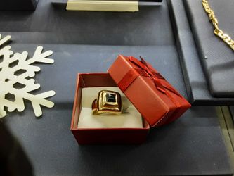 Yellow Gold 18k (.750) 11.3 grams Size 9