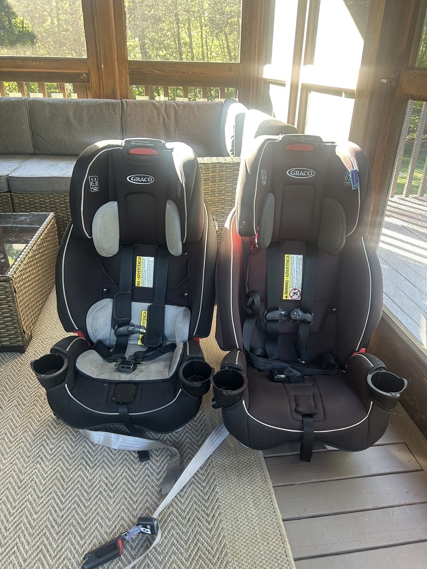 2 Graco Car Seats 