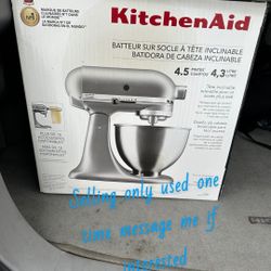 Kitchen aide 4.5 Quart 