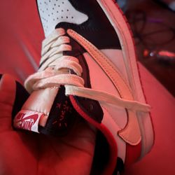 Travis Scott x Air Jordan 1 Low AJ1