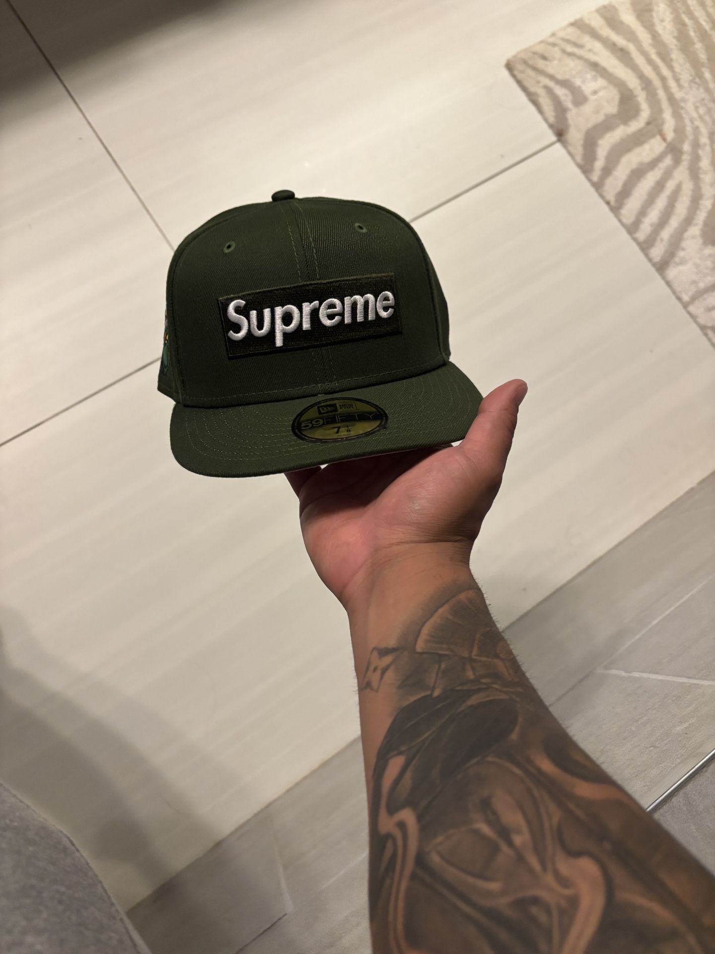 Brand New Supreme Box Logo Cap “ Grinch”