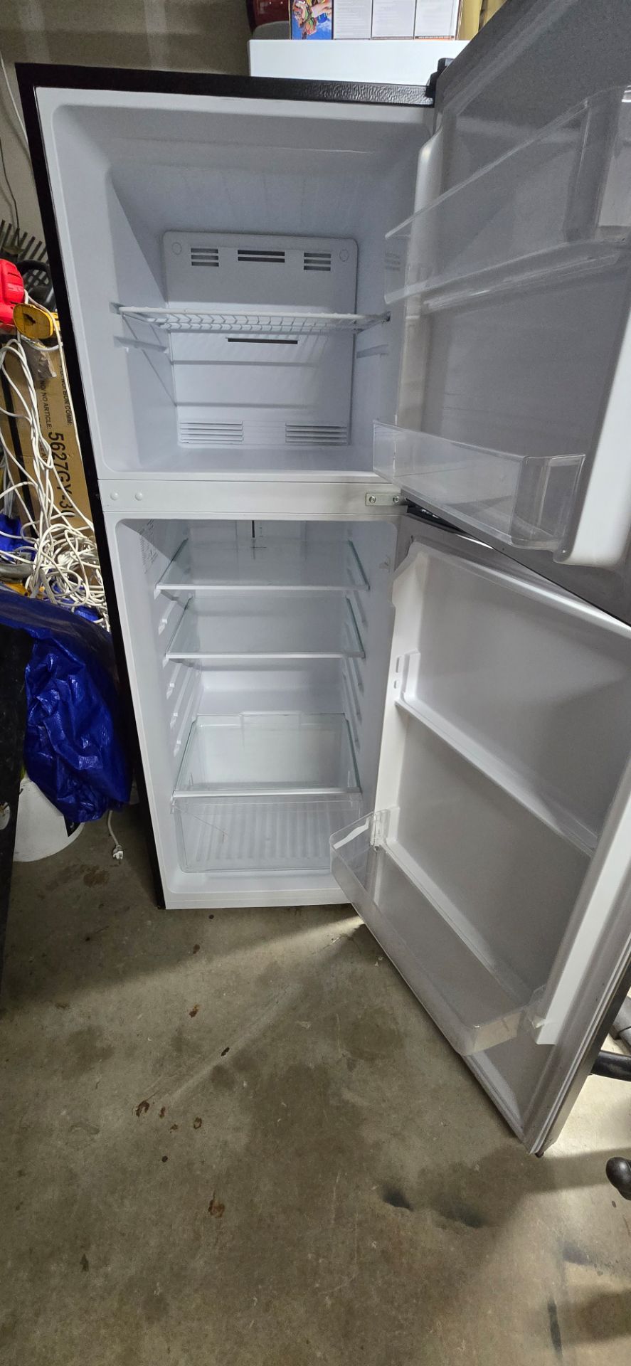 Vissani 10.1 cu.ft. TOP FREEZER REFRIGERATOR