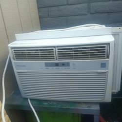 Frigidaire Window A/C Unit