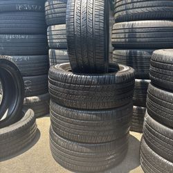 Tengo un Set de llantas en muy buenas condiciones, marca Good YEAR P 265/60R17 instalación y balanceo por el mismo precio $250