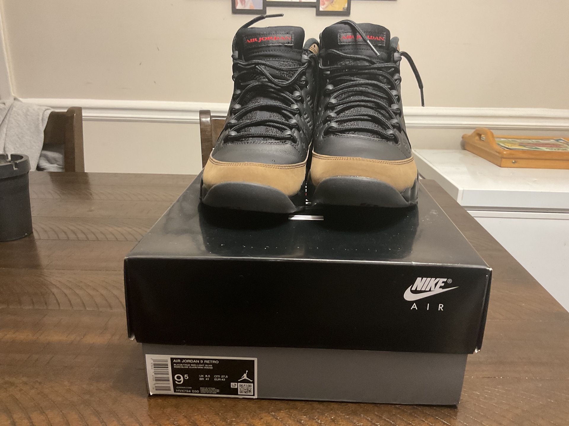 Jordan 9 Olive Size 9.5