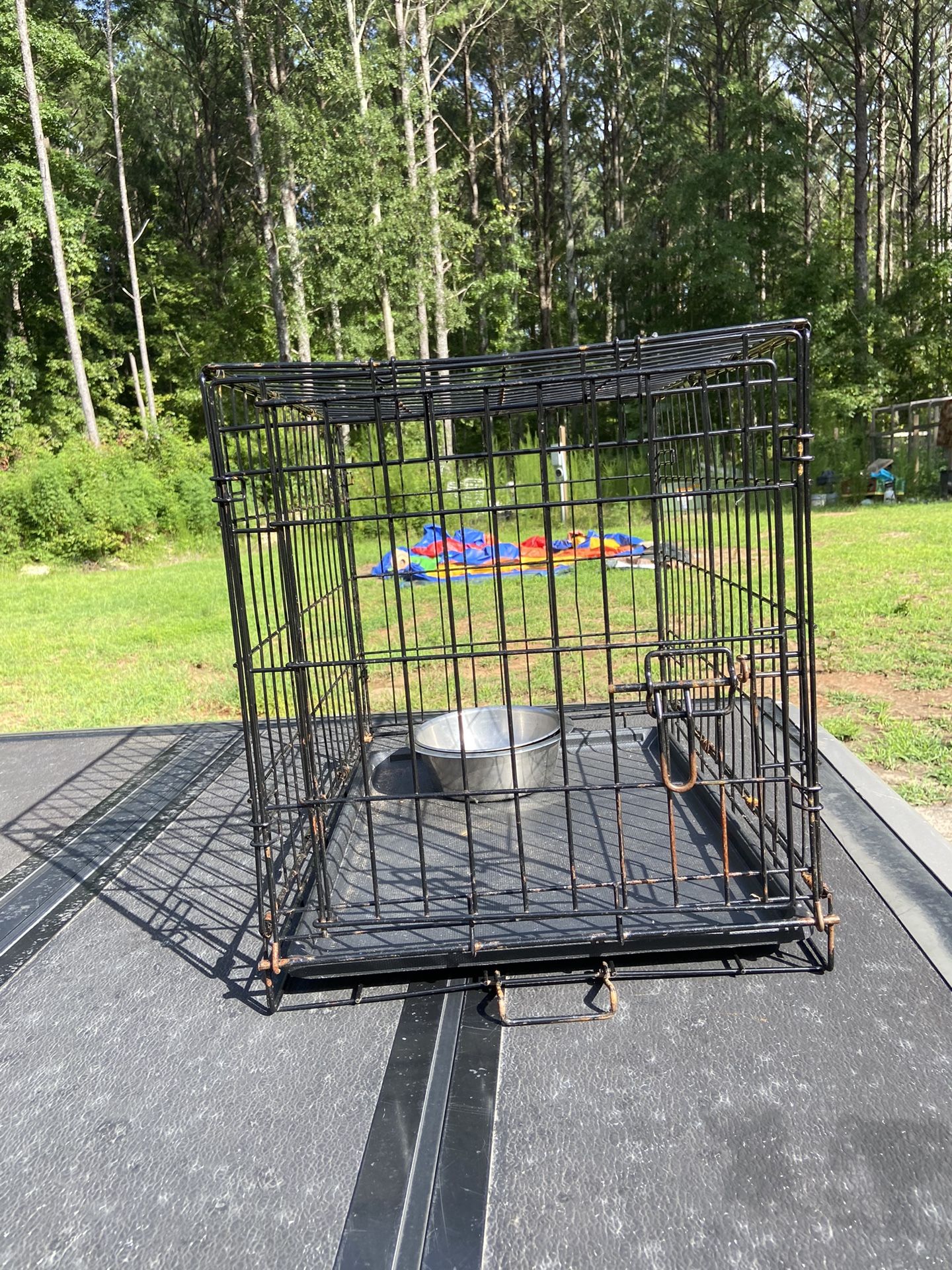 Dog Crate 19”H 17”W 24”L Pick Up Snellville