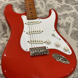 2022 Squier Fender Classic Vibe ‘50s Stratocaster Vintage Fiesta Red with Gig Bag! Like New!