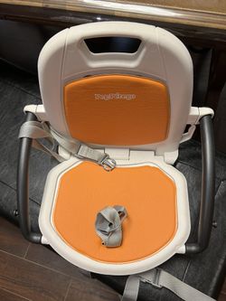 Peg-Peirgo High Chair 