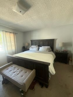 Bedroom set