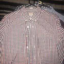 4 Dress Shirts ( From Left To Right ) : J Crew, American Eagle, H&M , Wrangler