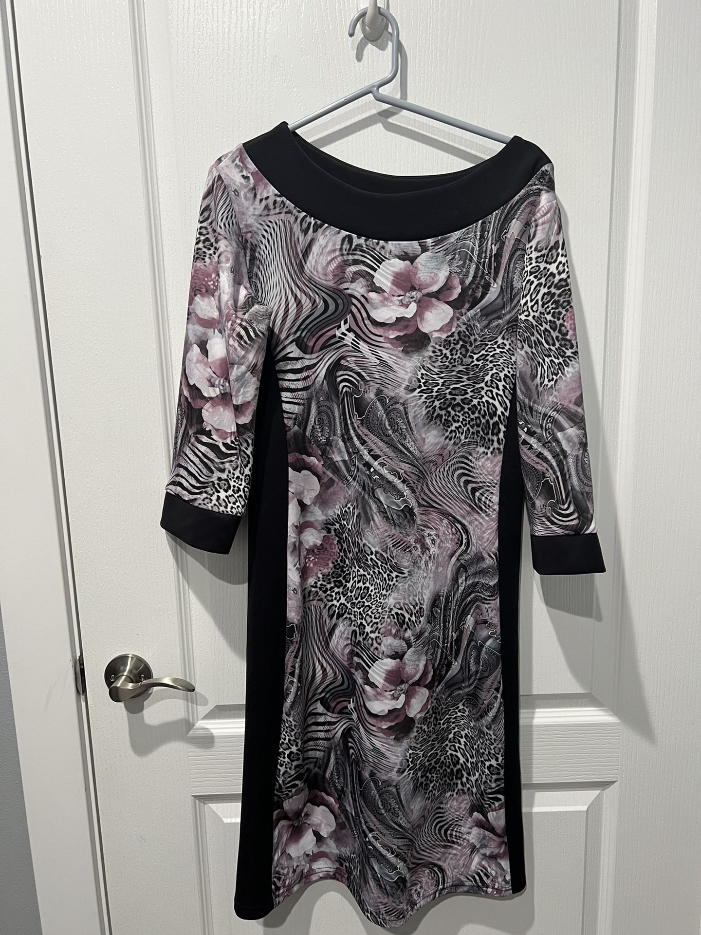 Exclusive woman’s dress size large