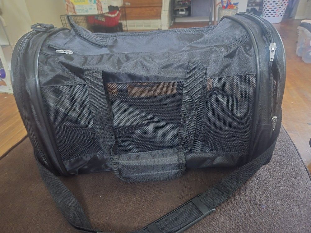 Whisker's Carrier