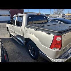 2004 Ford Explorer Sport Trac