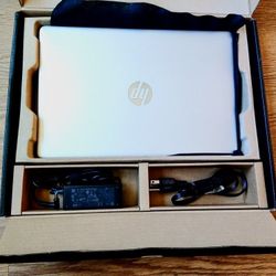 HP 15 PC Intel i5/Iris Xe Graphic/512GB SSD/16GB RAM with Adobe Suite 2025
