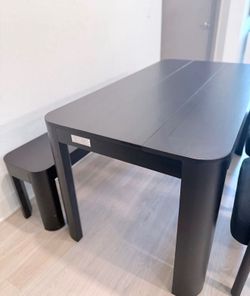 Black Dinning table