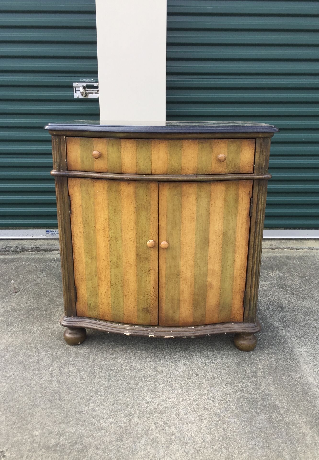 Small cabinet