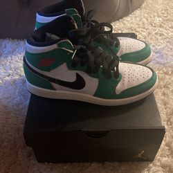 Jordan High top ones