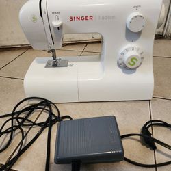 Singer Tradition Sewing Machine Is Like Brand New 