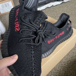 Yeezy 350v2 Bred