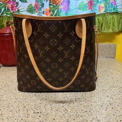 Louis Vuitton )Authentic Neverfull MM Louis Vuitton Bag(