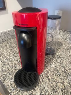 Nespresso Coffee Maker - Like new!