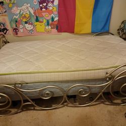 PRINces TWIN BED  NO Matres. $200