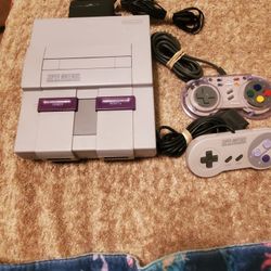Super NINTENDO  With 14 games Authentic 