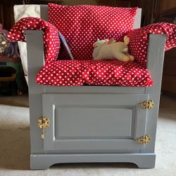 Child’s Reading Chair 