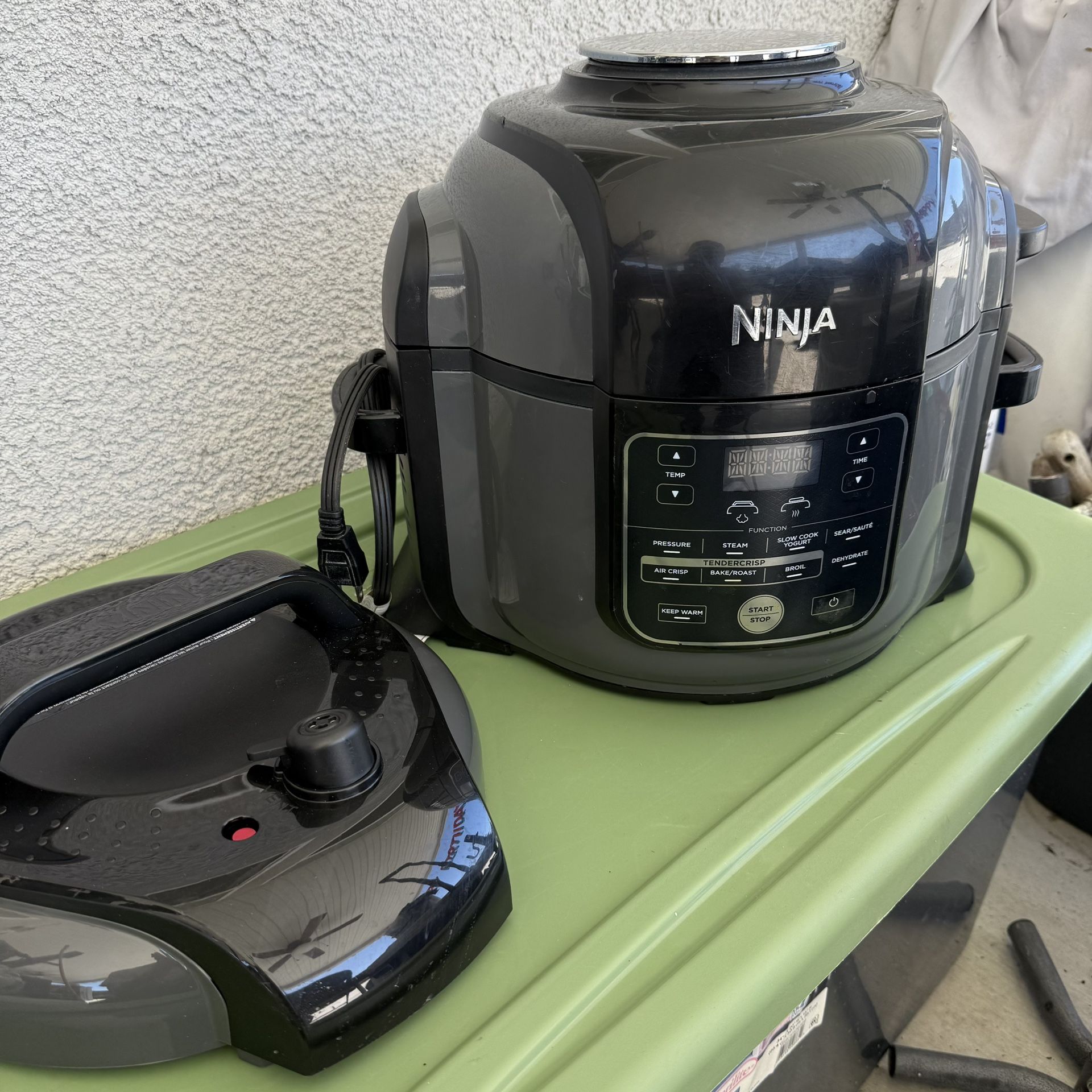Ninja Air Fryer/Pressure Cooker