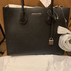 New Beautiful Michael Kors Handbag