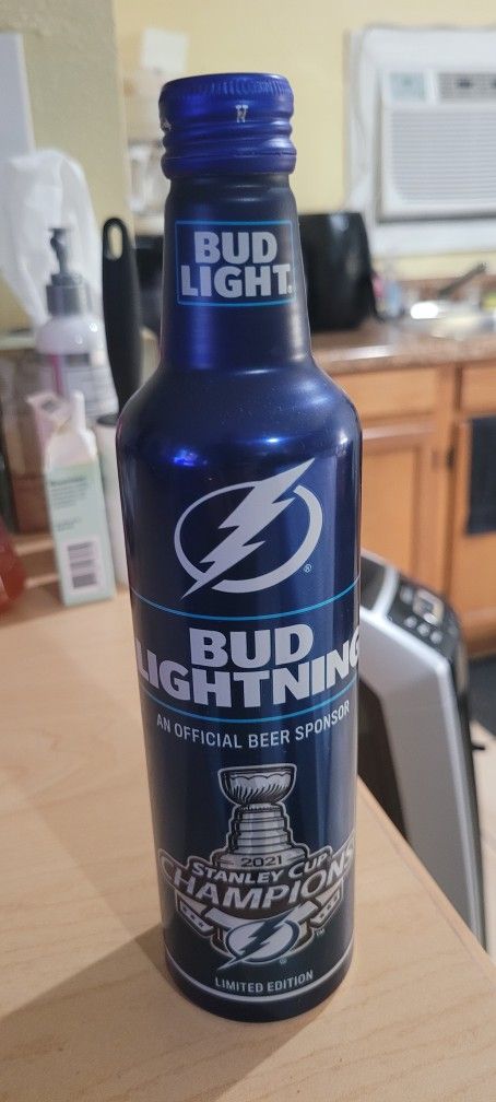 Tampa Bay Lightning 2021 Stanley Cup Champion Can Unopened.