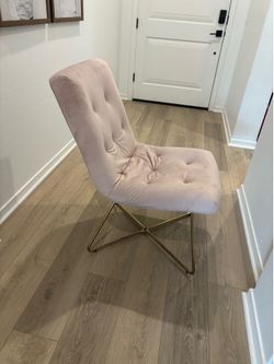 Soft pink chair