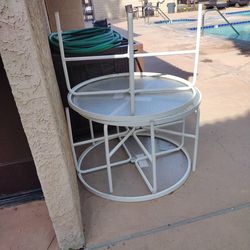 Round Tables 4' approx