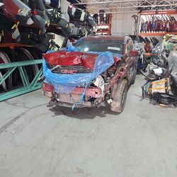 17-19 Gmc Acadia For Parts 