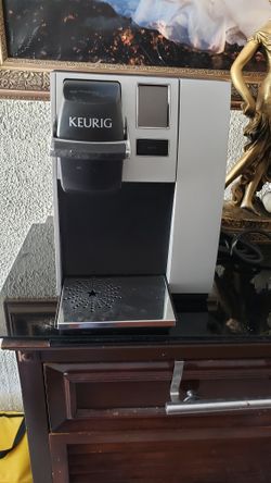 Keurig Commercial Coffee Brewer (Ready-For-Pick Up)