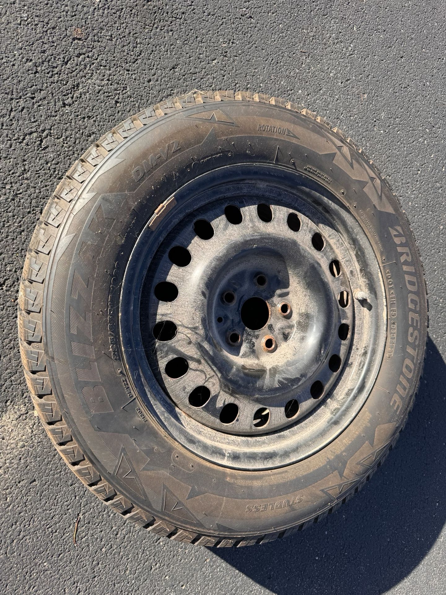 Bridgestone 225/65 R17 102S