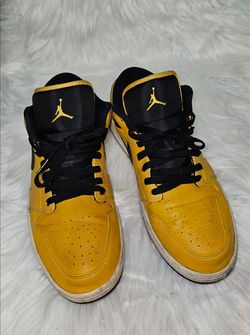 Men's Nike Air Jordan 1 Low University Gold Black 
(553558- 700) size 13