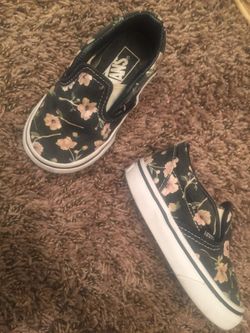 Floral toms size 6 toddle