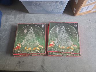 Christmas 13" plate 12$ each and 4 available