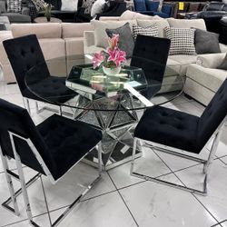 Modern Dining Set With Mirrored Base And Glass Top 
