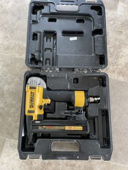 Dewalt Crown Stapler