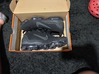 All Black Vapormax