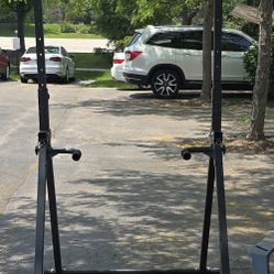 Pull Up Bar. 