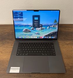 16" MacBook Pro M3 Pro 12 Core**Apple care plus till 2027