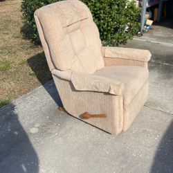 La-Z-Boy Rocker, Near Perfect Condition