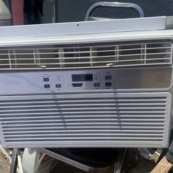 Window AC 8000 BTU / Aire Acondicionado 8000 BTU 