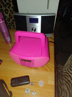 Onn CD BOOMBOX PINK
