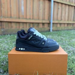 Lv Trainer Black 